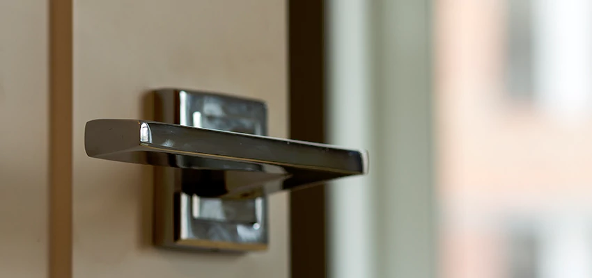 Door Lever Knob Repair in Las Flores, California
