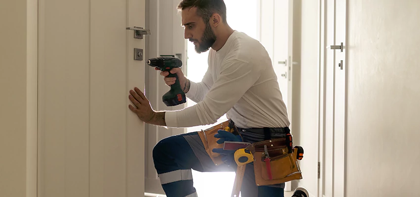 Mailbox Lock Installation Expert in Las Flores, California